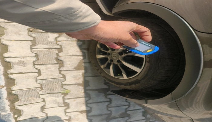 2018 Mahindra XUV500 W11, Diesel, Manual, 71,536 km, tyre