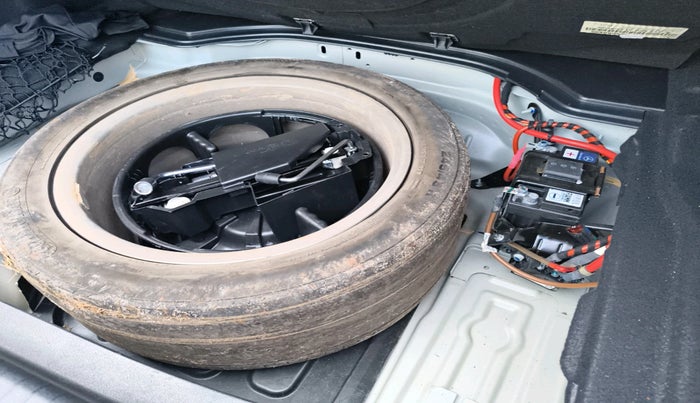 2014 Mercedes Benz E Class E250 CDI, Diesel, Automatic, 80,217 km, tyre