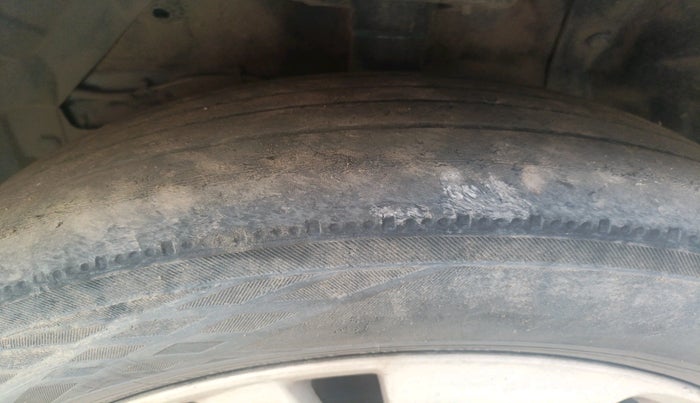 2015 Maruti S Cross ZETA 1.3, Diesel, Manual, 1,07,946 km, tyre