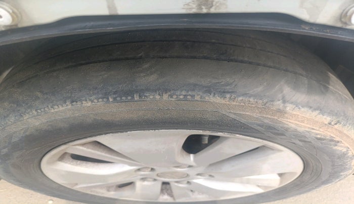 2015 Maruti S Cross ZETA 1.3, Diesel, Manual, 1,07,946 km, tyre