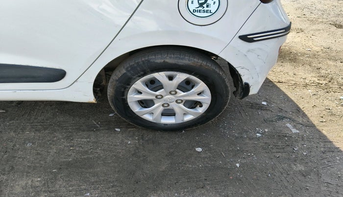 2013 Hyundai Grand i10 MAGNA 1.1 CRDI, Diesel, Manual, 1,19,347 km, tyre