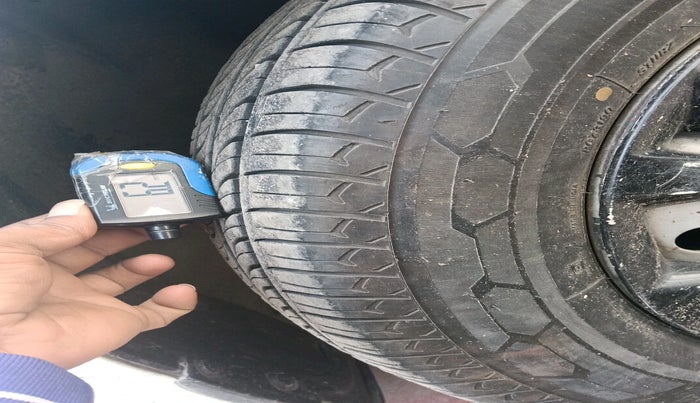 2018 Maruti Dzire LXI, Petrol, Manual, 73,509 km, tyre