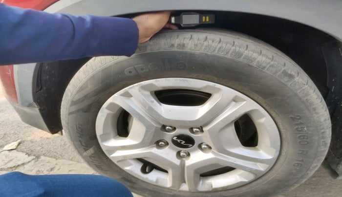 2021 KIA SONET HTK 1.2, Petrol, Manual, 31,157 km, tyre