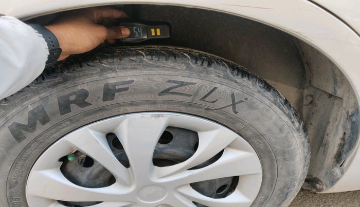 2014 Maruti Swift Dzire VXI, Petrol, Manual, 1,88,722 km, tyre