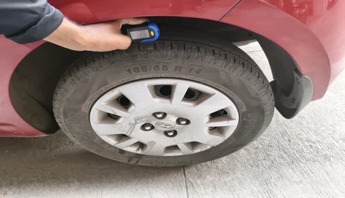 2014 Hyundai i20 MAGNA (O) 1.2, Petrol, Manual, 71,762 km, tyre