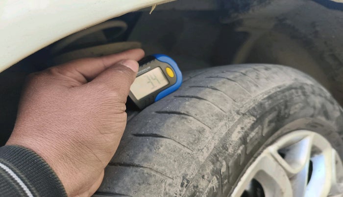 2017 Ford Ecosport TITANIUM 1.5L DIESEL, Diesel, Manual, 1,16,717 km, tyre