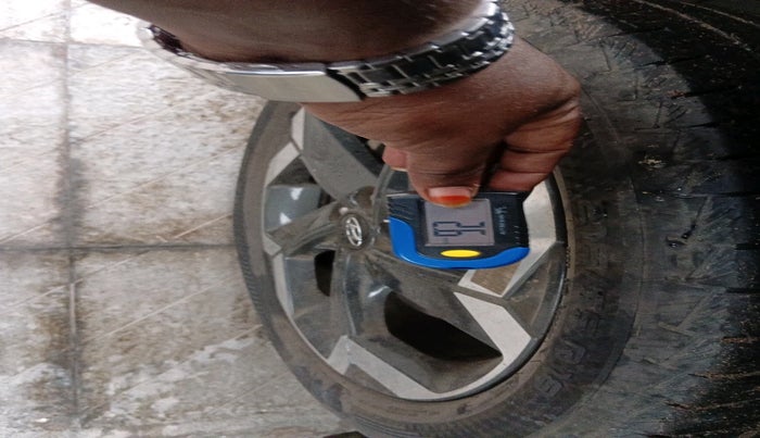 2022 Hyundai ALCAZAR 2.0 SIGNATURE (O) AT 7STR, Petrol, Automatic, 50,527 km, tyre