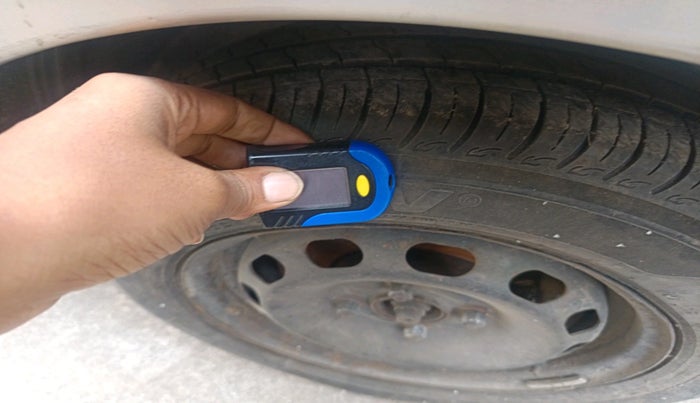 2012 Ford Figo ZXI 1.4 DIESEL, Diesel, Manual, 86,456 km, tyre