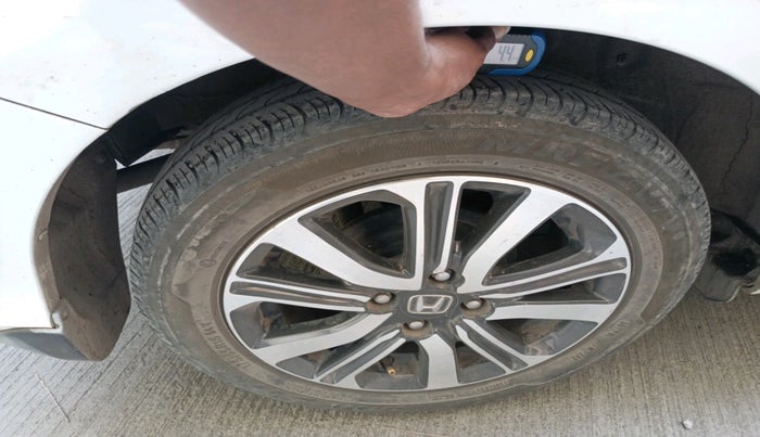 2021 Honda Amaze 1.2L I-VTEC VX CVT, Petrol, Automatic, 30,684 km, tyre