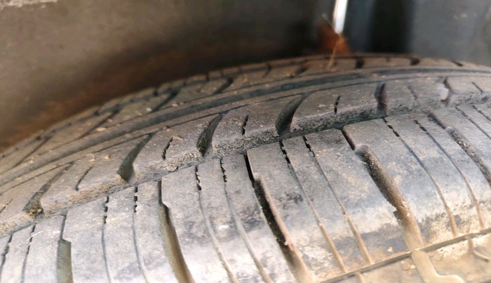 2011 Maruti Ritz VXI, Petrol, Manual, 39,763 km, tyre