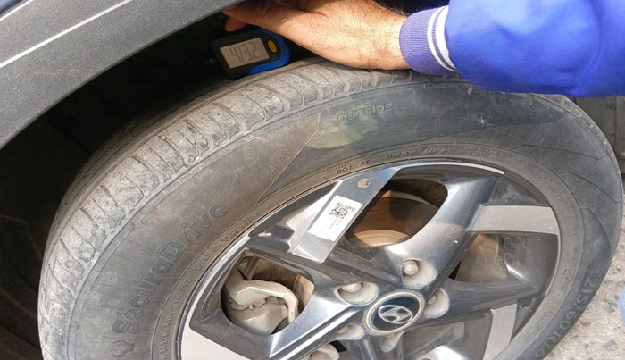 2021 Hyundai VENUE SX 1.5 CRDI, Diesel, Manual, 33,980 km, tyre