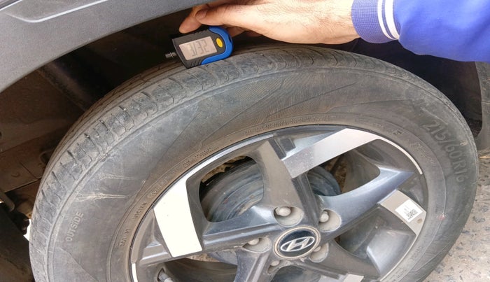 2021 Hyundai VENUE SX 1.5 CRDI, Diesel, Manual, 33,980 km, tyre