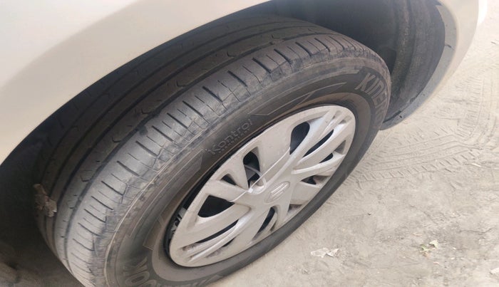 2016 Maruti Swift VXI, Petrol, Manual, 94,005 km, tyre