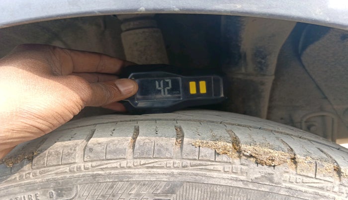 2015 Hyundai Grand i10 SPORTZ 1.2 KAPPA VTVT, Petrol, Manual, 32,943 km, tyre