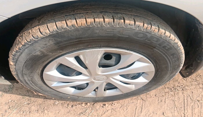 2023 Maruti Swift VXI CNG, Petrol, Manual, 22,329 km, tyre