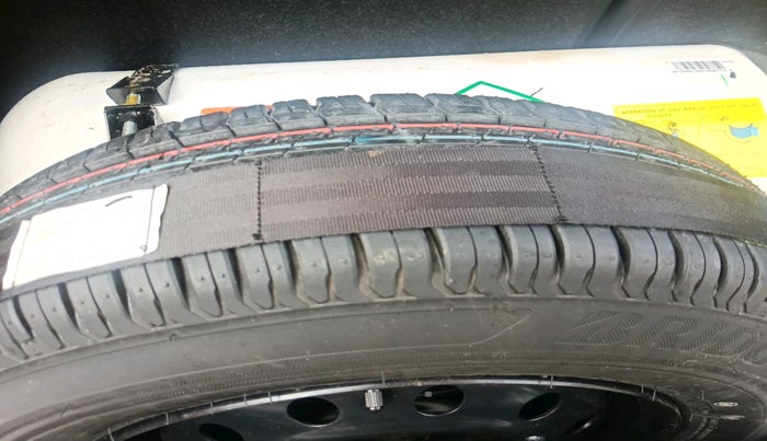 2023 Maruti Swift VXI CNG, Petrol, Manual, 22,329 km, tyre