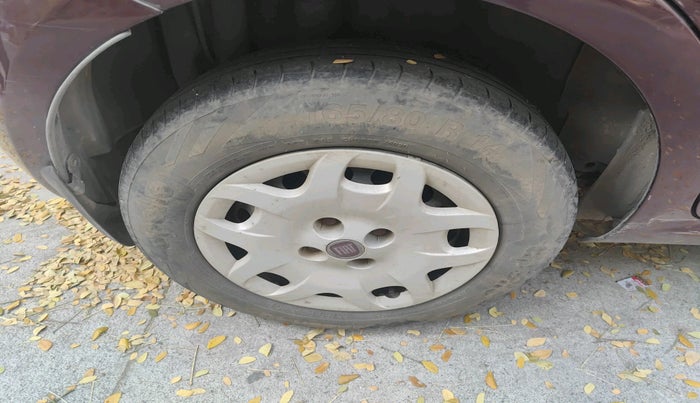 2012 Fiat Grand Punto DYNAMIC 1.3, Diesel, Manual, 1,20,000 km, tyre