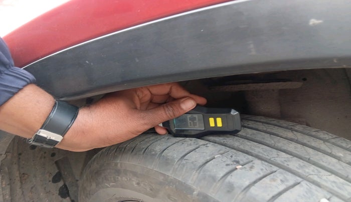 2016 Maruti Vitara Brezza VDI, Diesel, Manual, 1,59,253 km, tyre