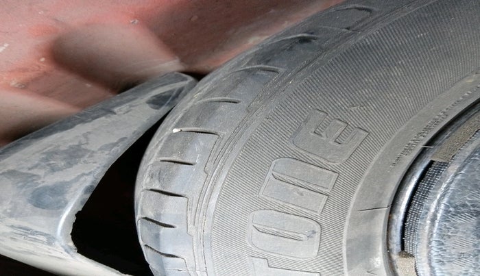 2016 Maruti Vitara Brezza VDI, Diesel, Manual, 1,59,253 km, tyre