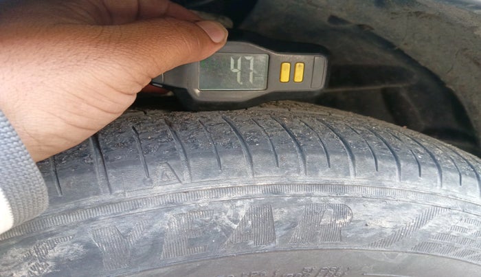 2016 Ford Ecosport TITANIUM 1.5L PETROL AT, Petrol, Automatic, 1,52,247 km, tyre