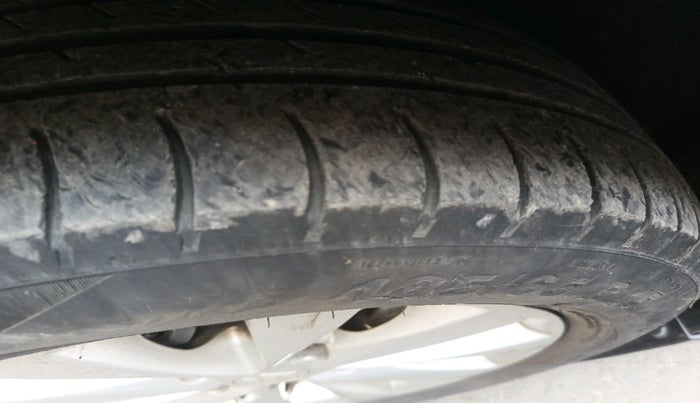 2012 Maruti Ertiga VDI, Diesel, Manual, 1,04,405 km, tyre