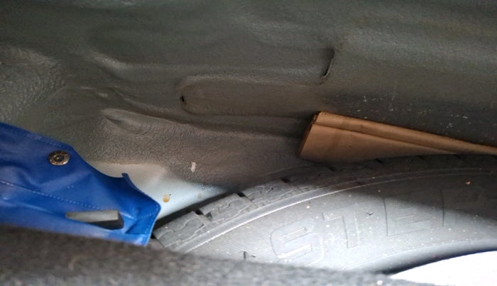 2023 Mahindra XUV300 W6 1.2 PETROL, Petrol, Manual, 13,525 km, tyre