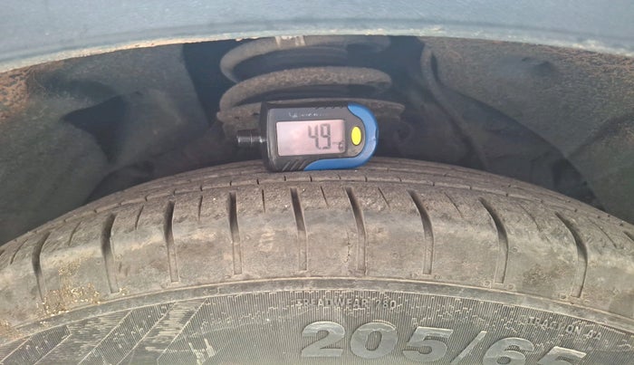 2023 Mahindra XUV300 W6 1.2 PETROL, Petrol, Manual, 13,525 km, tyre