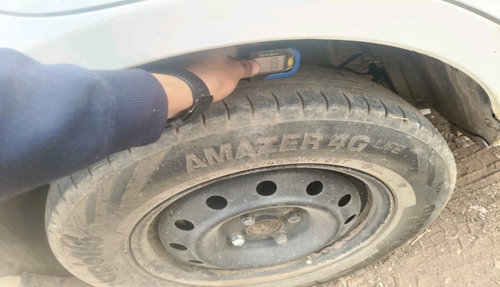 2018 Maruti Dzire VDI, Diesel, Manual, 73,535 km, tyre