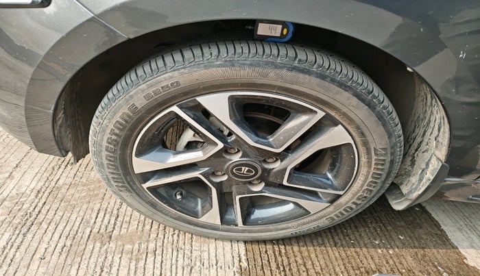 2022 Tata Tiago XZA PLUS PETROL, Petrol, Automatic, 9,266 km, tyre