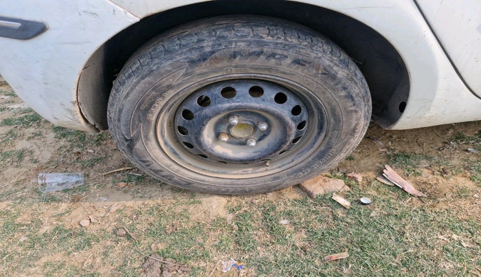 2011 Hyundai i20 MAGNA 1.2, Petrol, Manual, 1,52,265 km, tyre