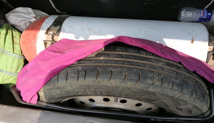 2020 Maruti New Wagon-R LXI CNG 1.0, Petrol, Manual, 1,46,914 km, tyre