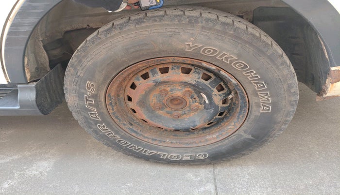 2013 Mahindra Xylo H4 BS IV, Diesel, Manual, 1,22,867 km, tyre