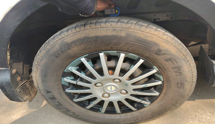 2013 Mahindra Xylo H4 BS IV, Diesel, Manual, 1,22,867 km, tyre