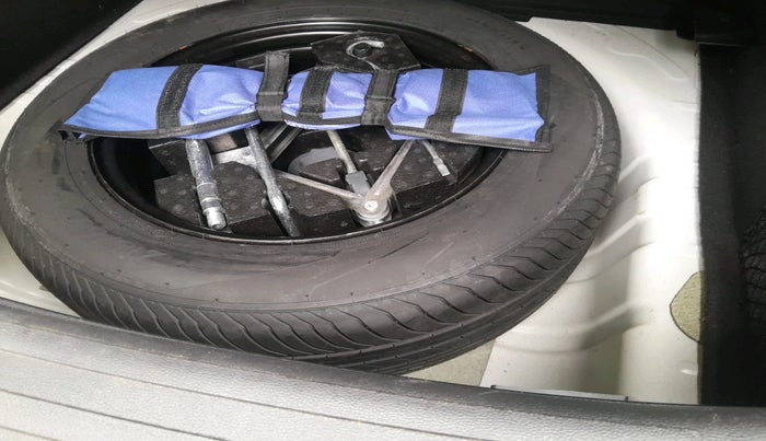 2023 MG ASTOR SMART 1.5 MT, Petrol, Manual, 18,692 km, tyre