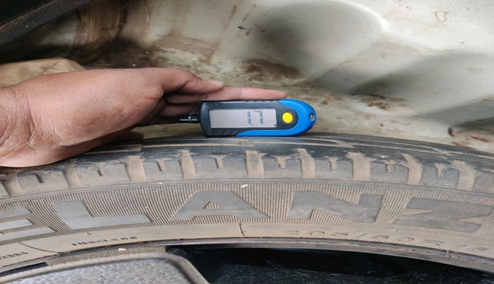 2017 Maruti S Cross ZETA 1.3, Diesel, Manual, 1,43,101 km, tyre