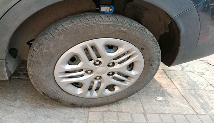 2024 KIA CARENS PRESTIGE 1.5 PETROL 7 STR, Petrol, Manual, 19,873 km, tyre