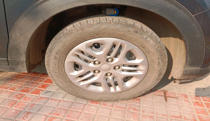 2024 KIA CARENS PRESTIGE 1.5 PETROL 7 STR, Petrol, Manual, 19,873 km, tyre