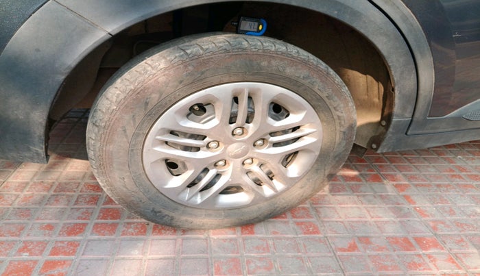 2024 KIA CARENS PRESTIGE 1.5 PETROL 7 STR, Petrol, Manual, 19,873 km, tyre