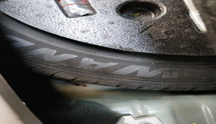 2021 Mahindra XUV300 W8 (O) 1.5 DIESEL AMT, Diesel, Automatic, 53,880 km, tyre