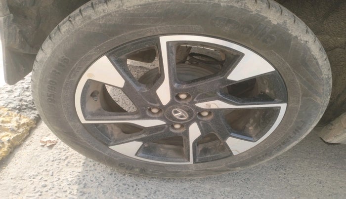 2023 Tata PUNCH ACCOMPLISHED MT, Petrol, Manual, 45,673 km, tyre