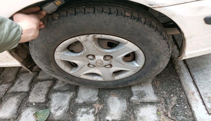 2011 Hyundai Accent EXECUTIVE, Petrol, Manual, 91,208 km, tyre