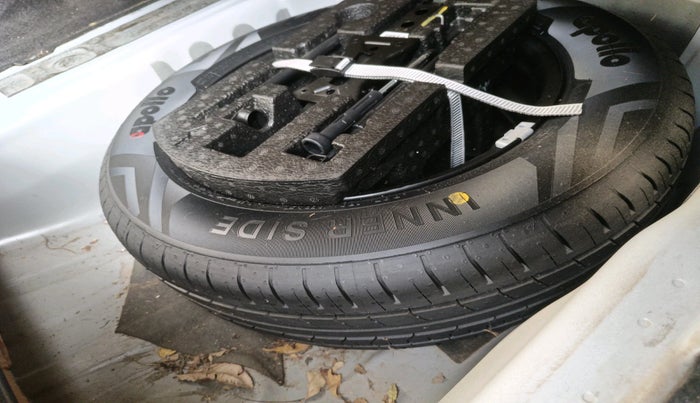 2022 Skoda SLAVIA AMBITION 1.0L TSI MT, Petrol, Manual, 46,677 km, tyre