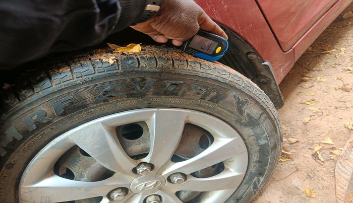 2011 Hyundai Eon MAGNA, Petrol, Manual, 21,573 km, tyre