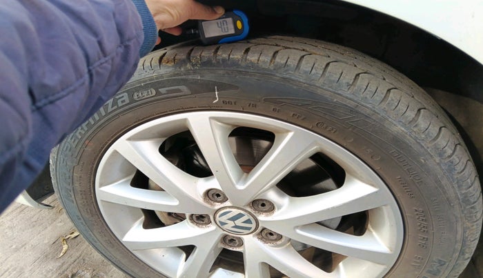 2014 Volkswagen Jetta COMFORTLINE TSI, Petrol, Manual, 70,114 km, tyre