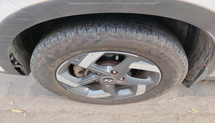 2019 Hyundai VENUE SX 1.0 (O) TURBO, Petrol, Manual, 52,658 km, tyre