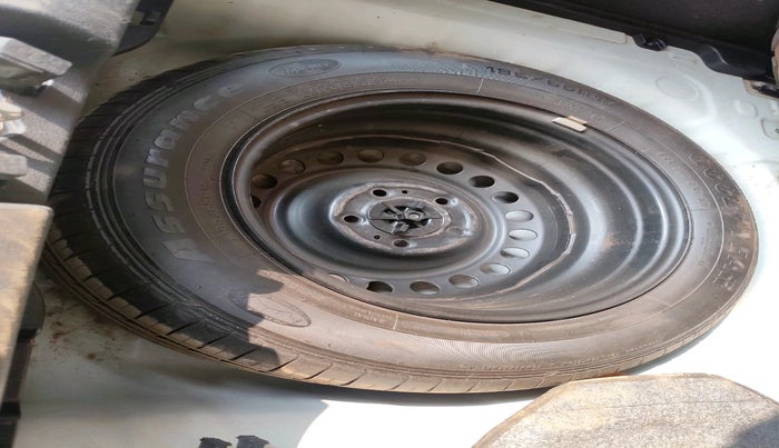 2019 Hyundai VENUE SX 1.0 (O) TURBO, Petrol, Manual, 52,658 km, tyre