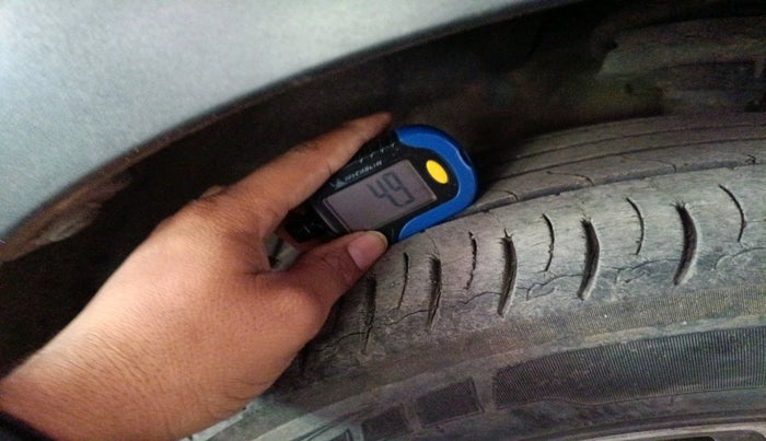 2019 Mahindra XUV300 W8 (O) 1.2 PETROL, Petrol, Manual, 63,796 km, tyre