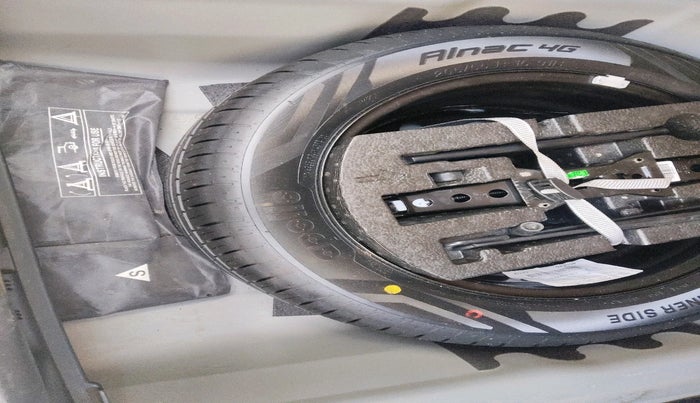 2022 Skoda SLAVIA AMBITION 1.0L TSI AT, Petrol, Automatic, 95,745 km, tyre