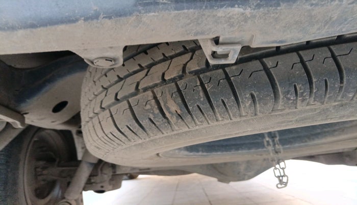 2022 Toyota Innova Crysta 2.4 GX AT 8 STR, Diesel, Automatic, 81,520 km, tyre