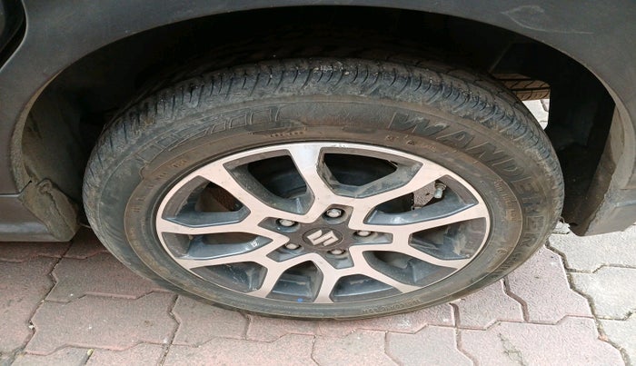 2024 Maruti XL6 ALPHA PLUS MT, Petrol, Manual, 11,130 km, tyre